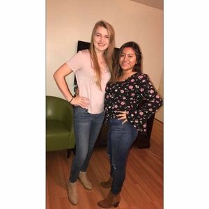 Meet your Posher, Laura